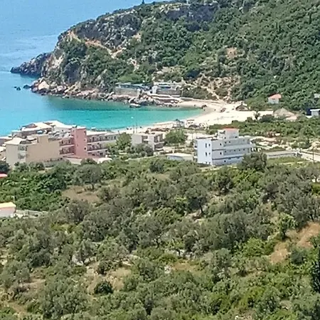 Tolis Apartment Himare