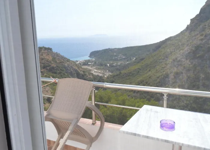 Tolis Appartamento Himare