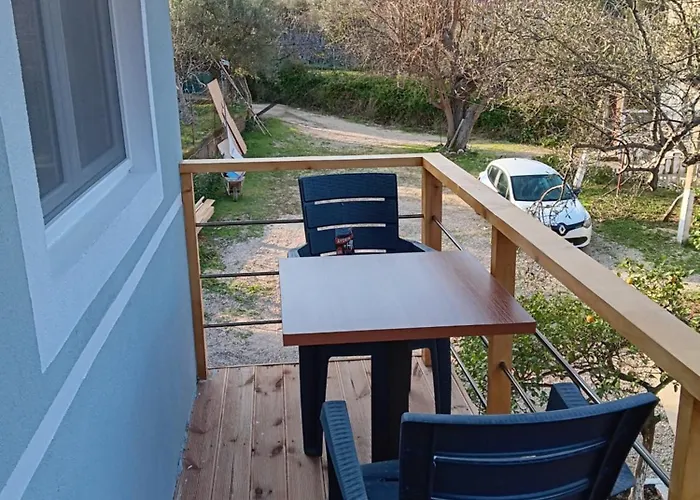 Tolis Appartamento Himare